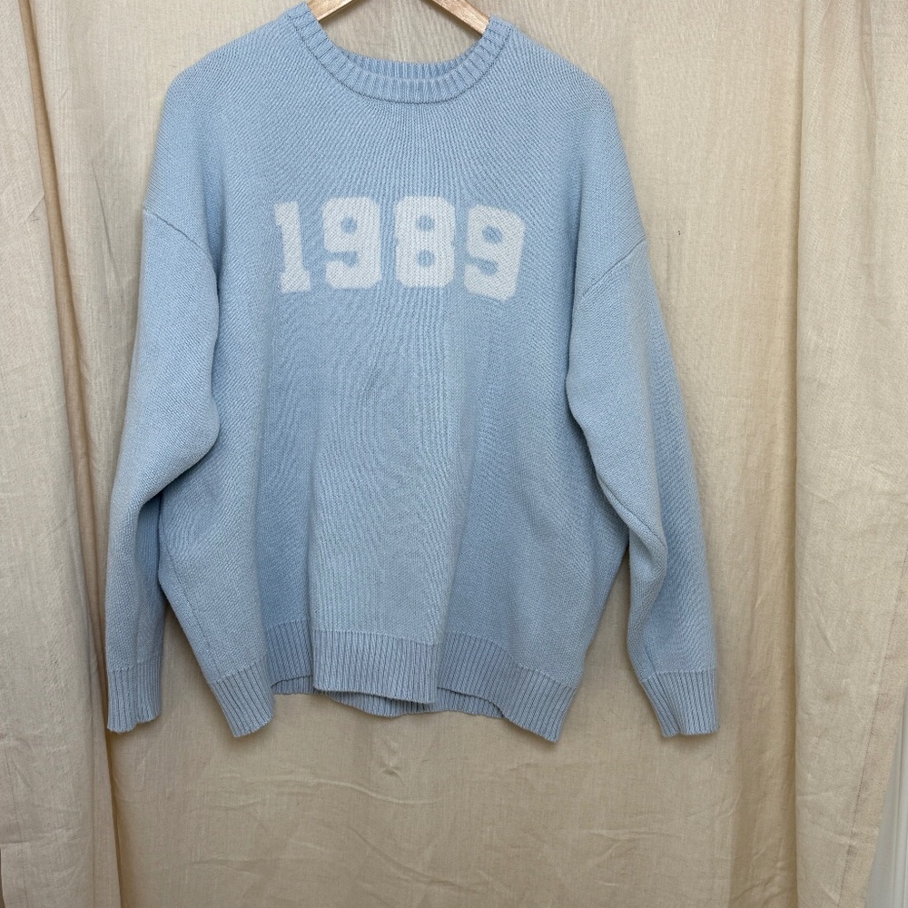 1989 Sweater XL